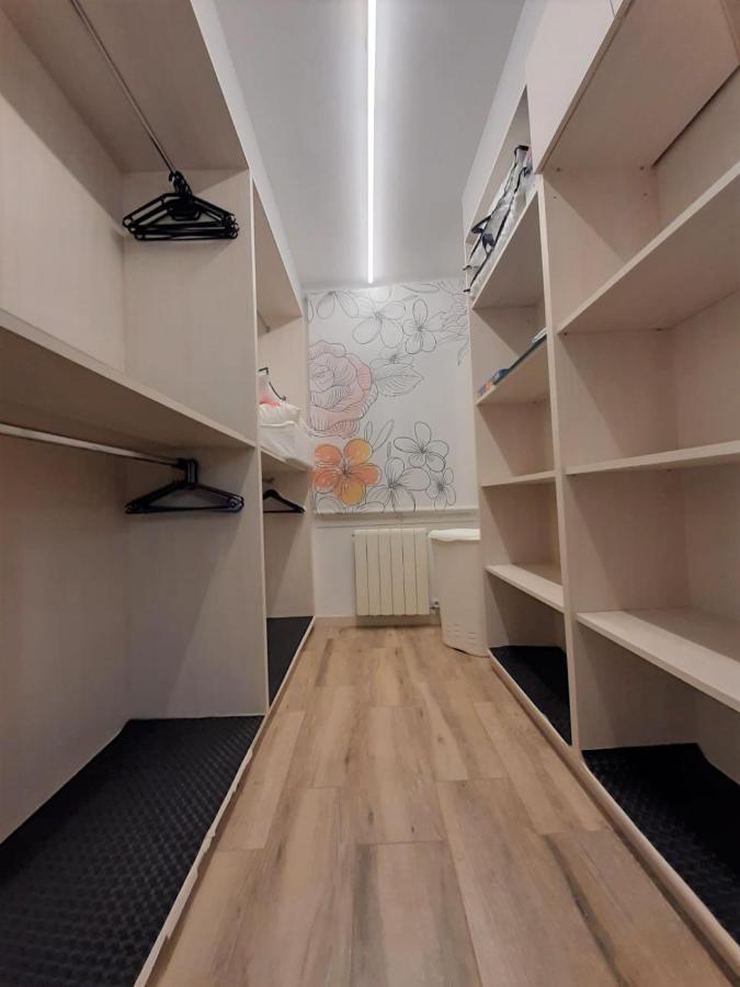 Apartamento Nuria Figueres  Exterior foto