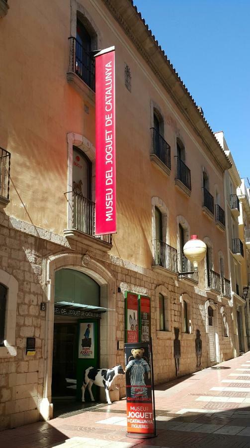 Apartamento Nuria Figueres  Exterior foto